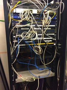 PUNTOS DE ACCESO WI-FI///REPETIDORES///CORREO ELECTRÓNICO///SOLUCIONES TECNOLÓGICAS EN GENERAL